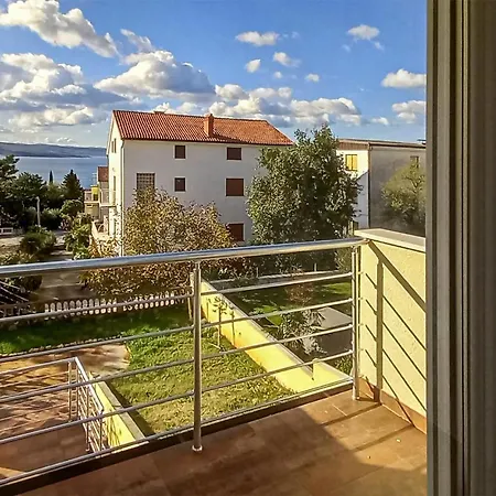 2 Bedroom Pet Friendly In Apartment